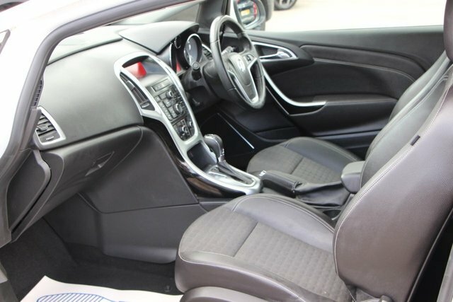 Vauxhall Astra GTC Cdti Sri Red #12