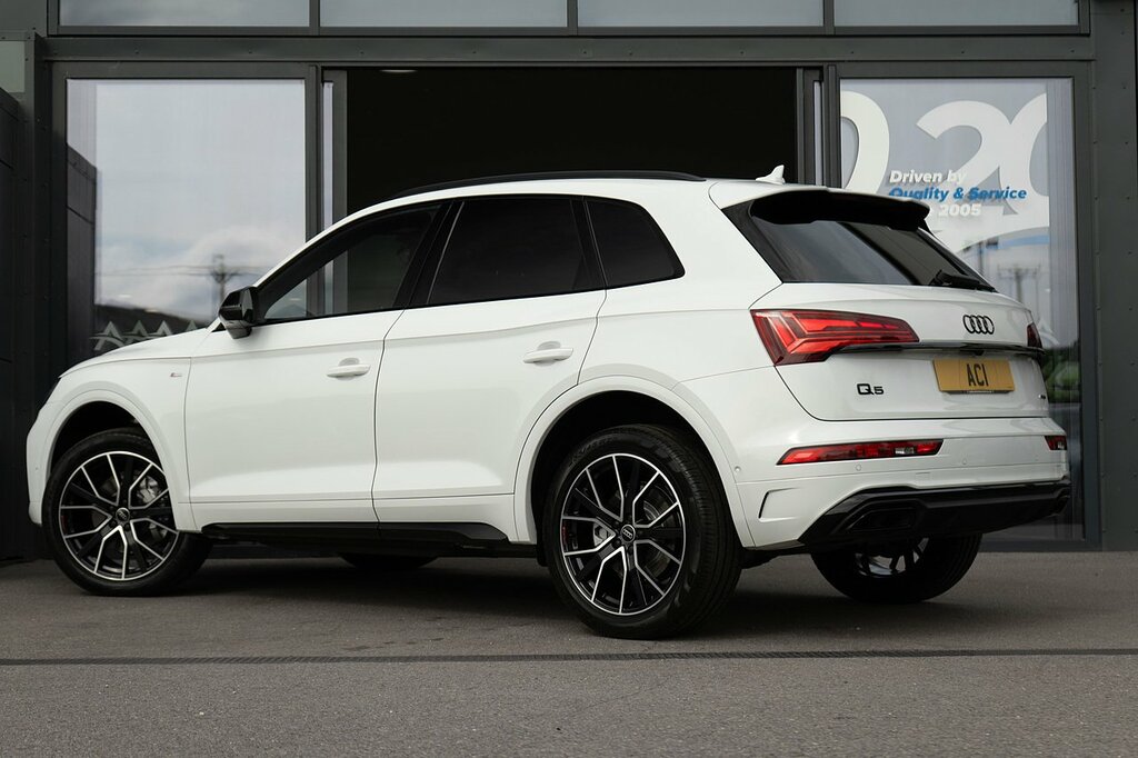 Audi Q5 Tdi Black Edition AF74YTP White #2