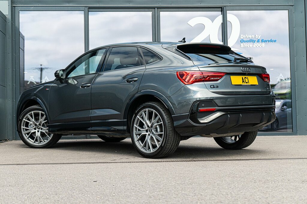 Audi Q3 Tfsi Black Edition Grey #2