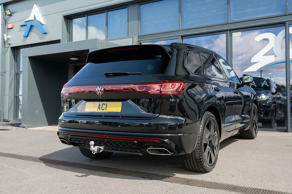 Volkswagen Touareg Tdi V6 Black Edition Black #4