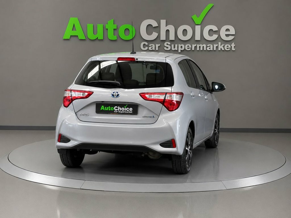 Toyota Yaris 1L Icon Tech SB18SHV Grey #4