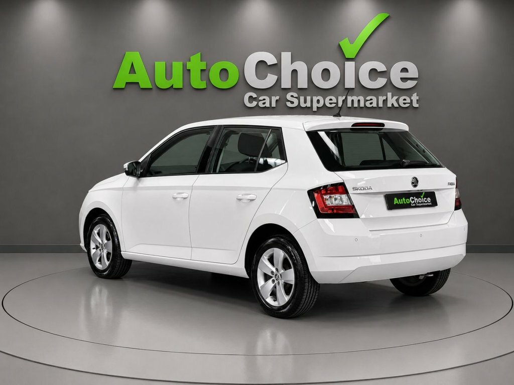 Skoda Fabia Hatchback FL18MDX White #4