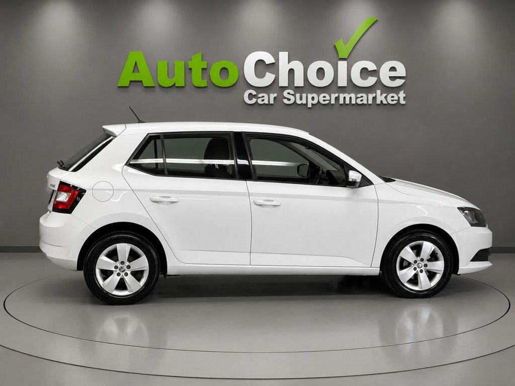 Skoda Fabia Hatchback FL18MDX White #5