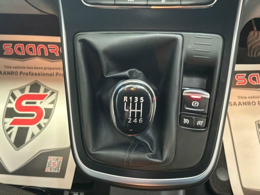 Renault Scenic Signature Nav Black #18