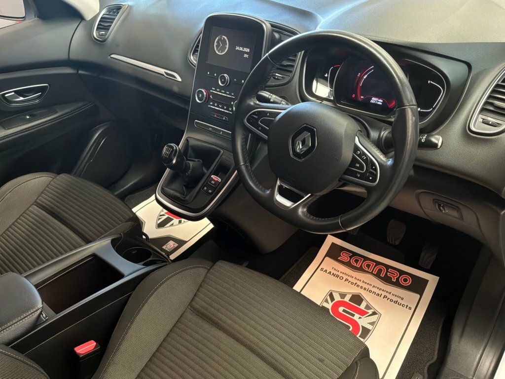 Renault Scenic Signature Nav Black #8