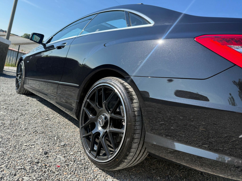 Mercedes-Benz E Class Black #24
