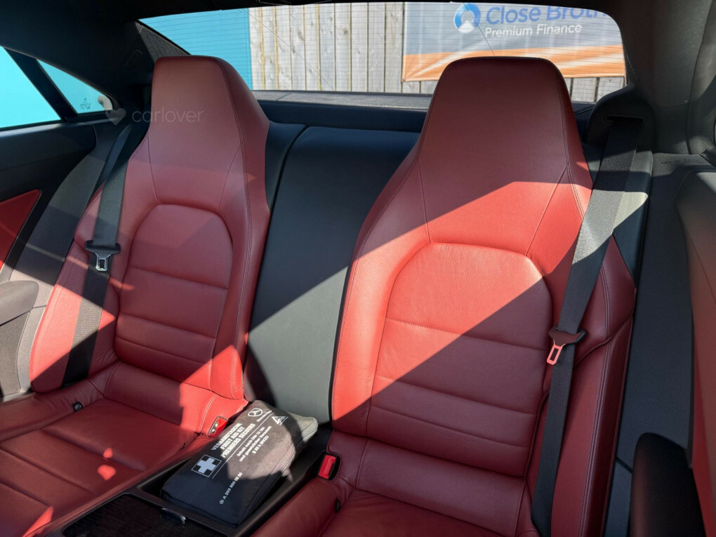 Mercedes-Benz E Class Black #81