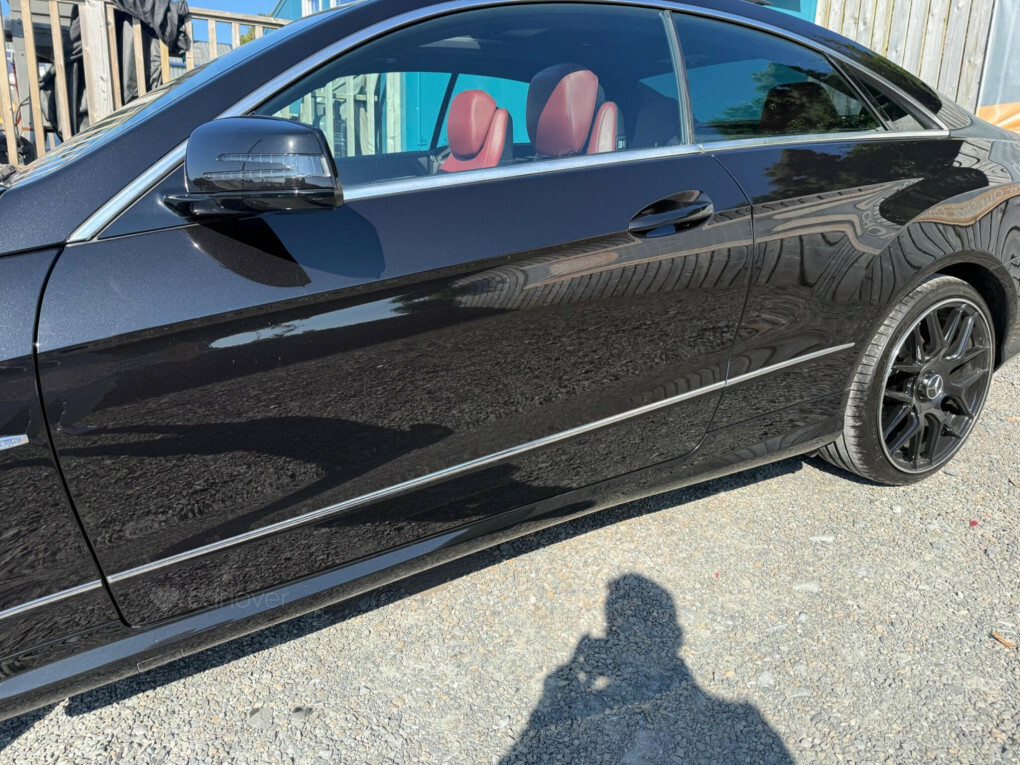 Mercedes-Benz E Class Black #33