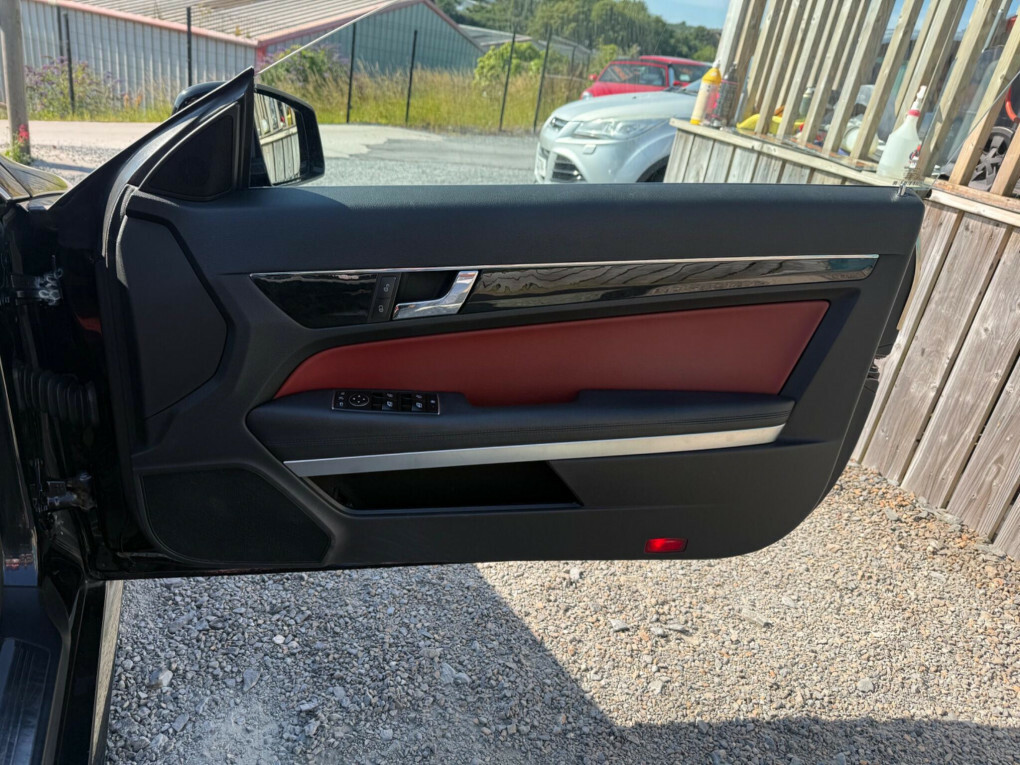 Mercedes-Benz E Class Black #47