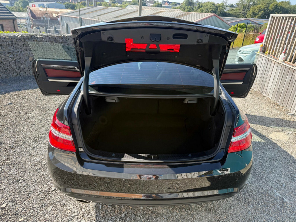 Mercedes-Benz E Class Black #65