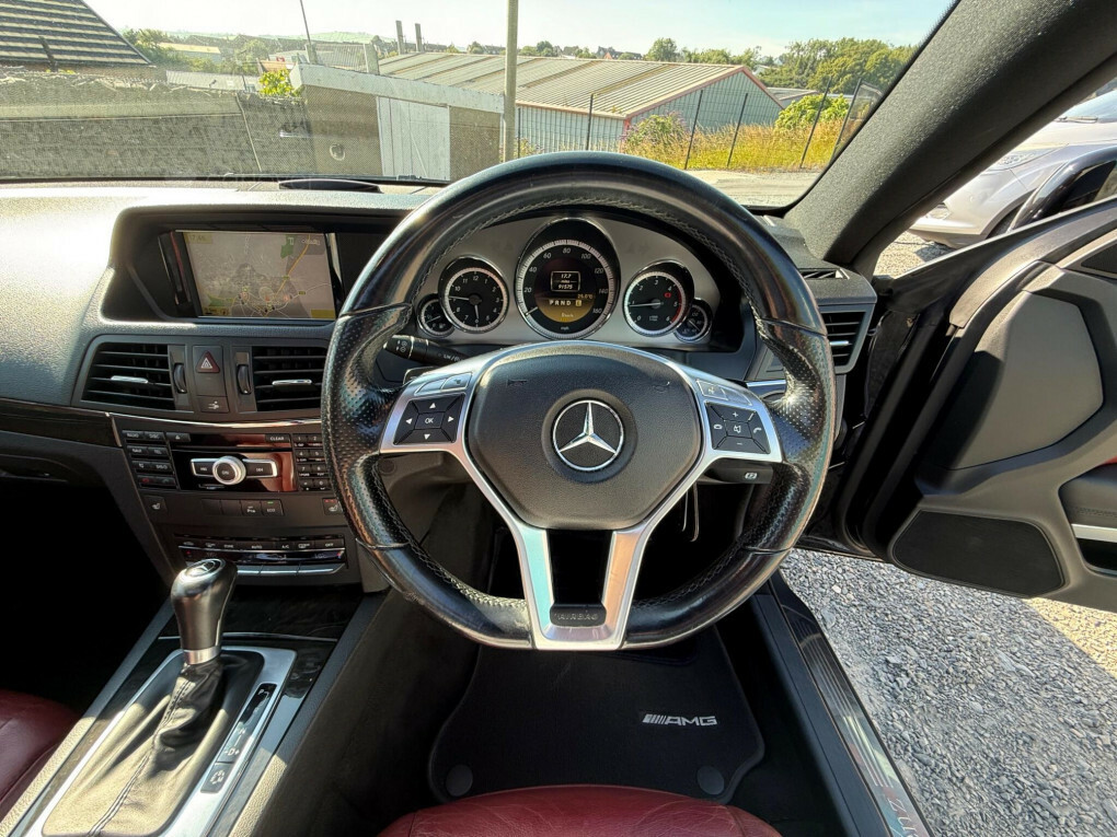 Mercedes-Benz E Class Black #90