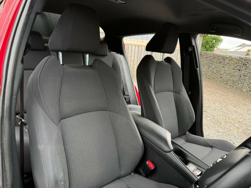 Toyota C-Hr Excel Silver #52