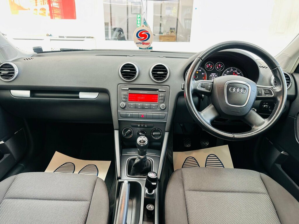 Audi A3 1.6 Technik Sportback Euro 5 Black #3