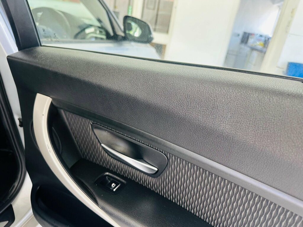 BMW 3 Series Saloon Silver #16