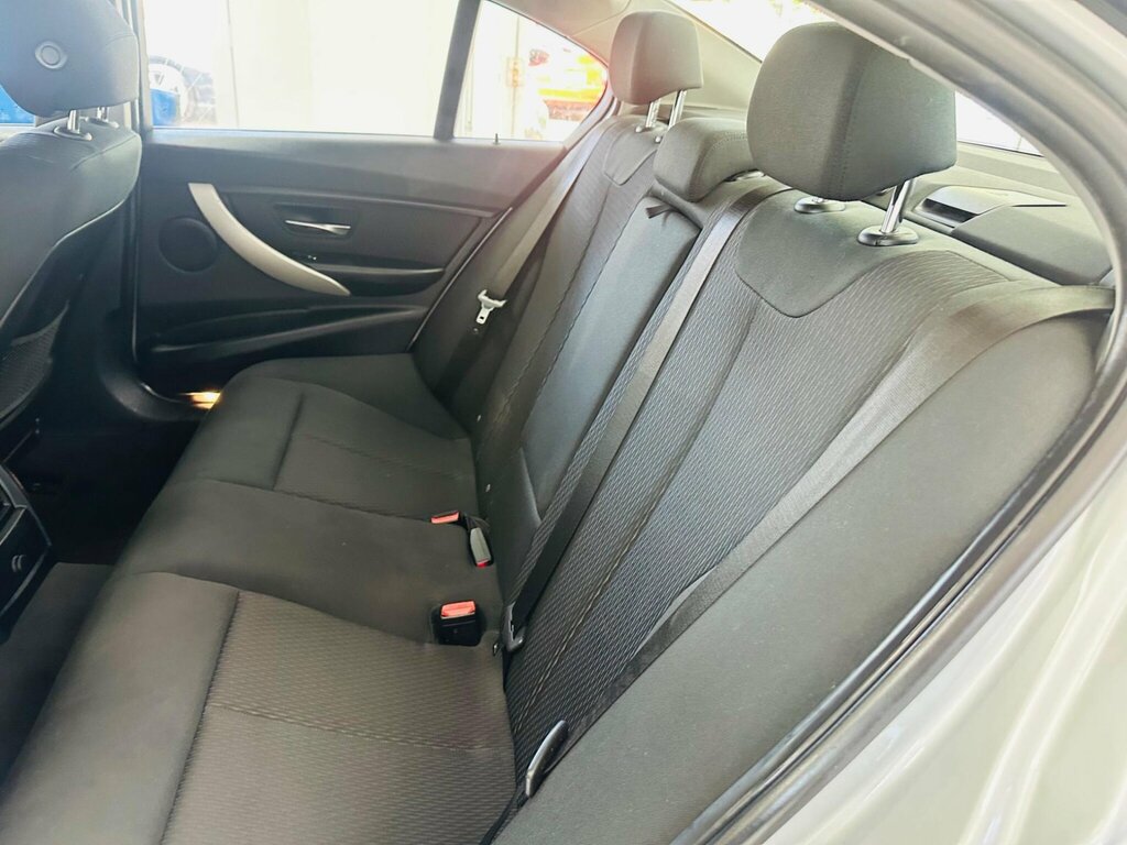 BMW 3 Series Saloon Silver #27