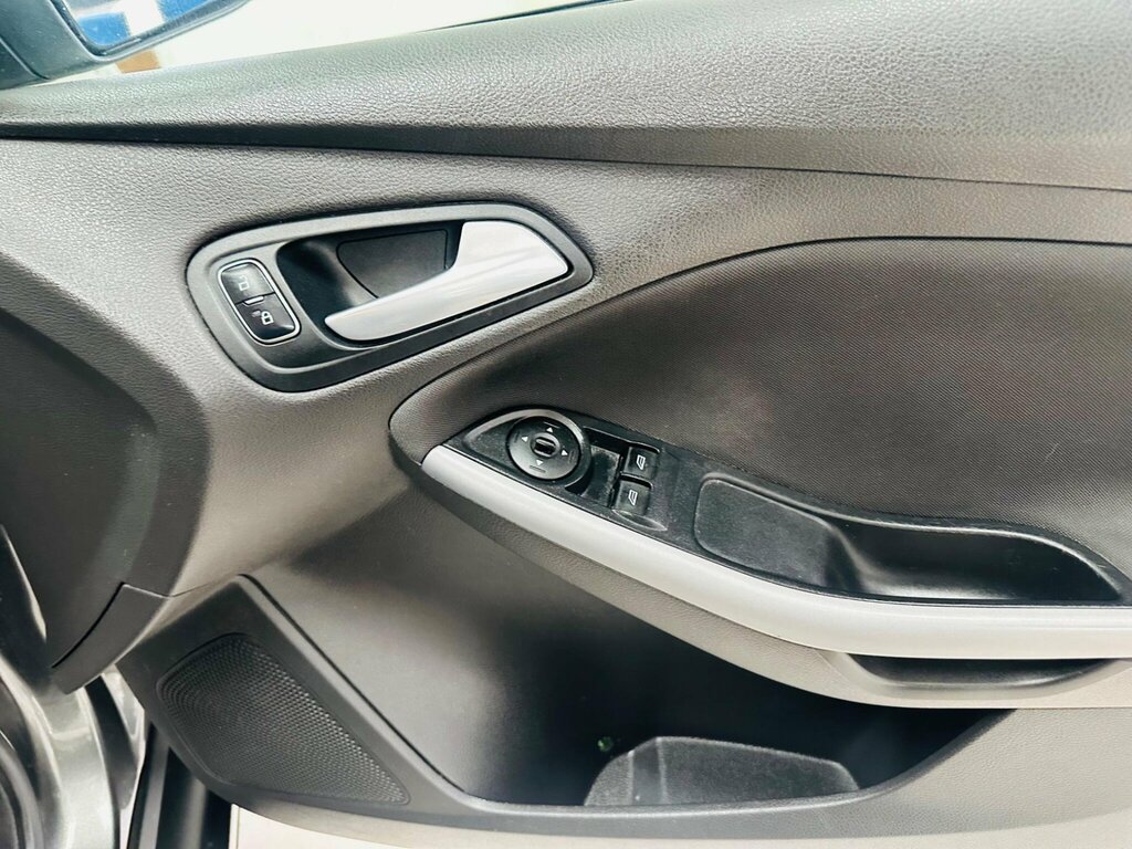 Ford Focus 1L Zetec Blue #29