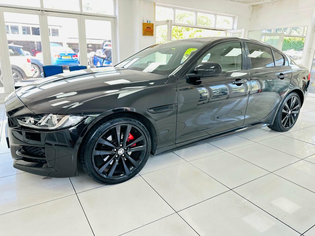 Jaguar XE 2.0 Ingenium Portfolio Silver #21