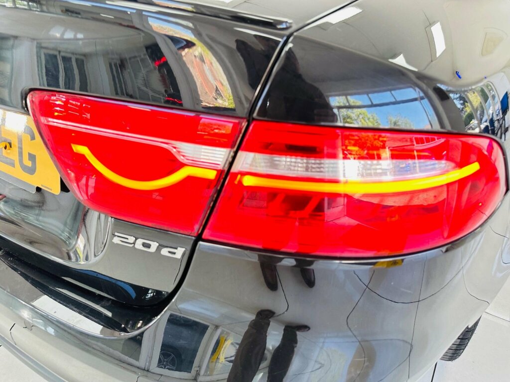 Jaguar XE 2.0 Ingenium Portfolio Silver #43