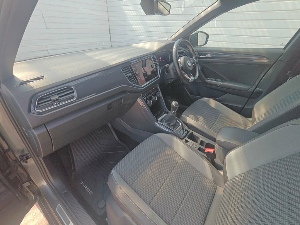 Volkswagen T-Roc 2L R-line SF19RBE Grey #4
