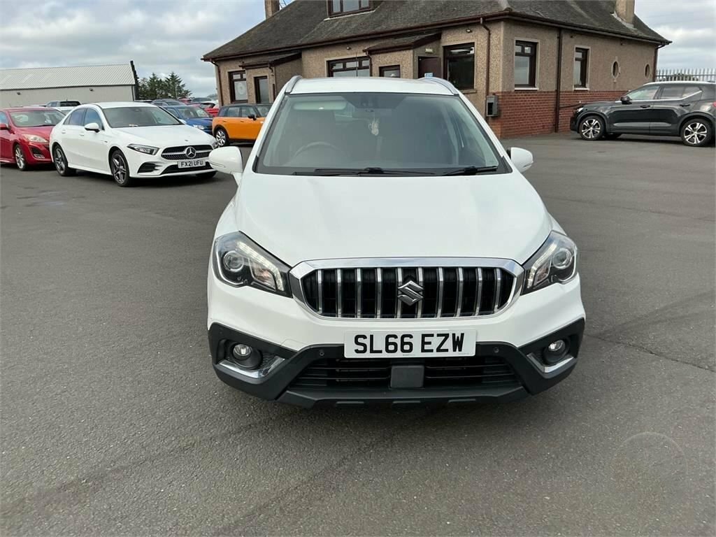 Suzuki SX4 S Cross 1L Sz-t White #5