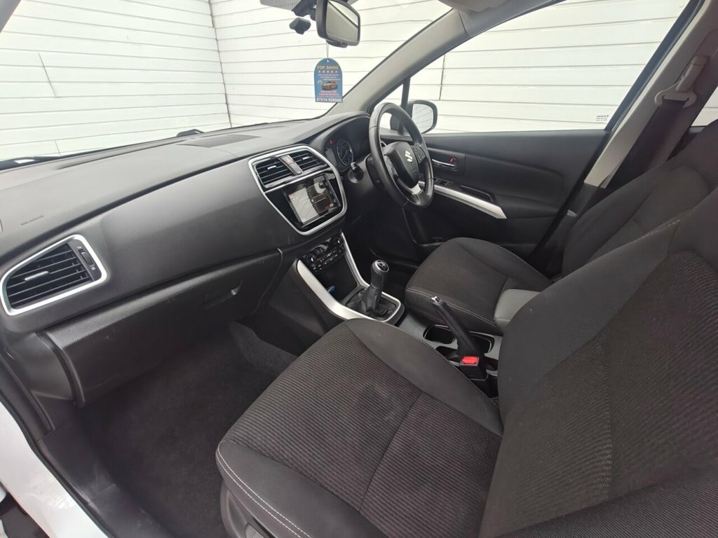 Suzuki SX4 S Cross 1L Sz-t White #4