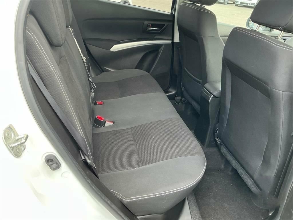 Suzuki SX4 S Cross 1L Sz-t White #6