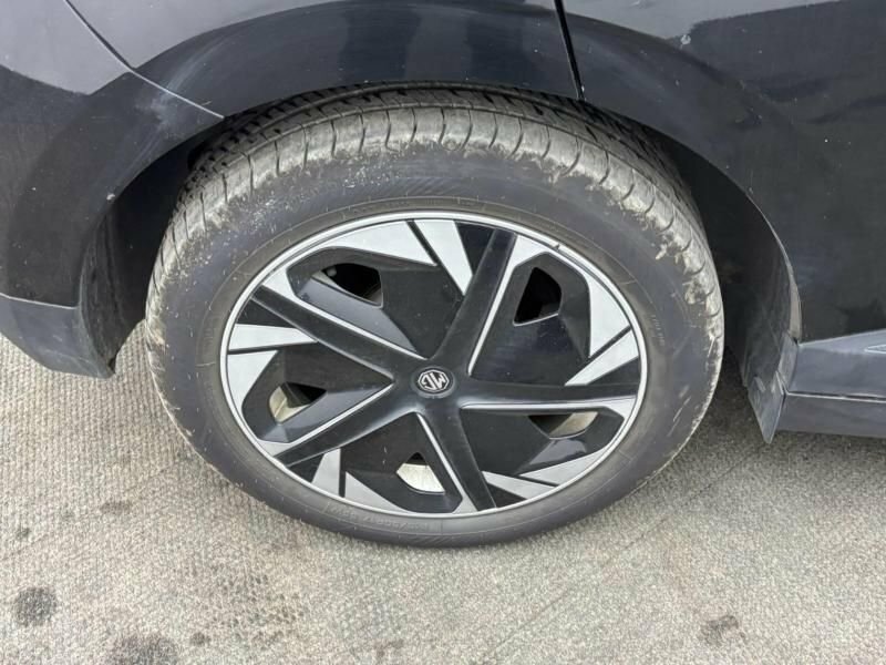MG MG4 Hatchback Black #4