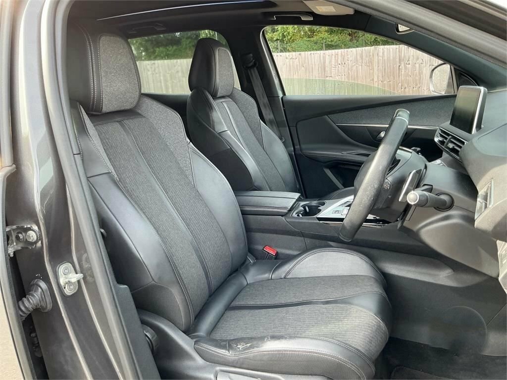 Peugeot 3008 1.5L Gt Line Premium Grey #4