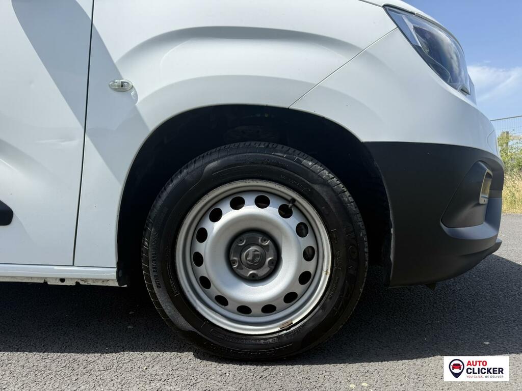 Vauxhall Combo 1.5 Turbo D 2300 Edition Panel Van White #6
