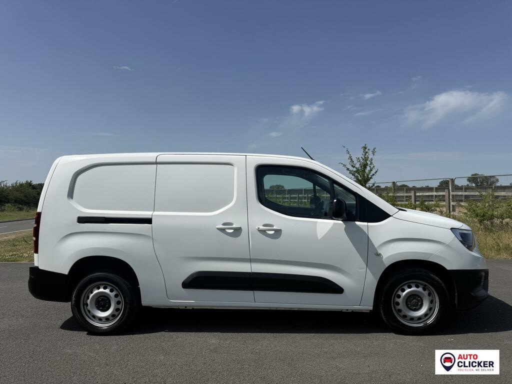 Vauxhall Combo 1.5 Turbo D 2300 Edition Panel Van White #4