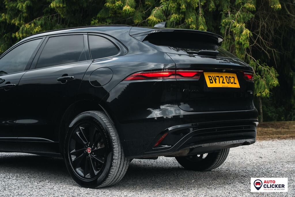 Jaguar F-Pace 2.0 D200 R-dynamic Se Black Awd 2023 Red #23