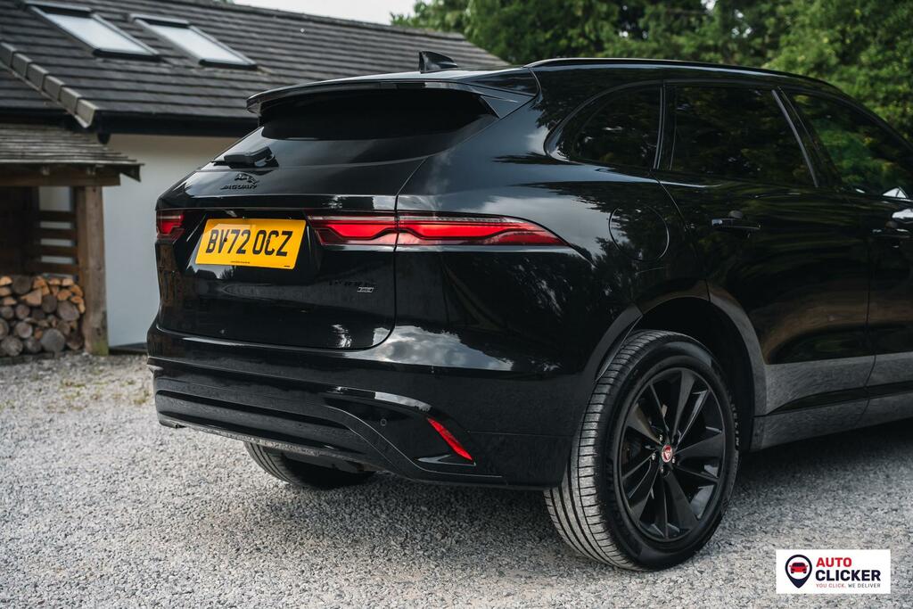 Jaguar F-Pace 2.0 D200 R-dynamic Se Black Awd 2023 Red #21