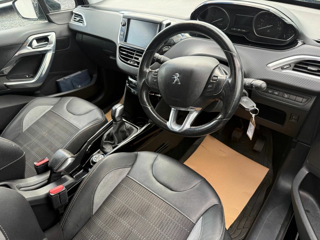 Peugeot 2008 2017 1.6 Bluehdi Allure Suv Euro Black #4