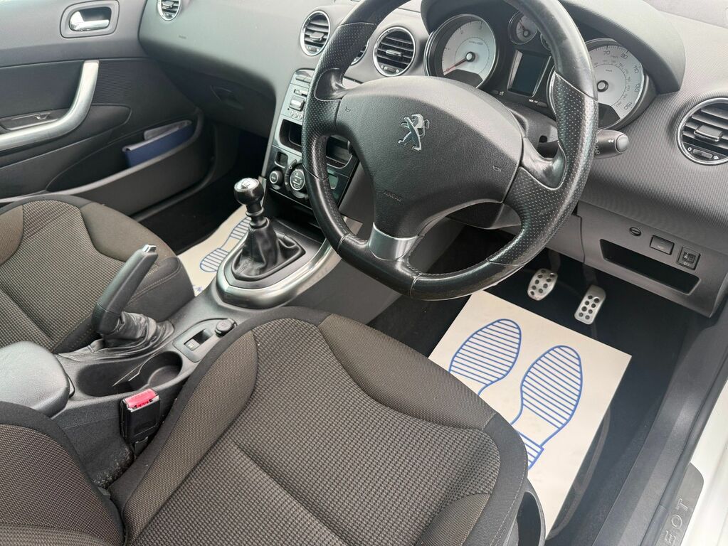Peugeot 308 SW 2014 1.6 E-hdi Active Estate Eur White #2