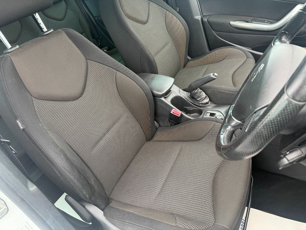 Peugeot 308 SW 2014 1.6 E-hdi Active Estate Eur White #6