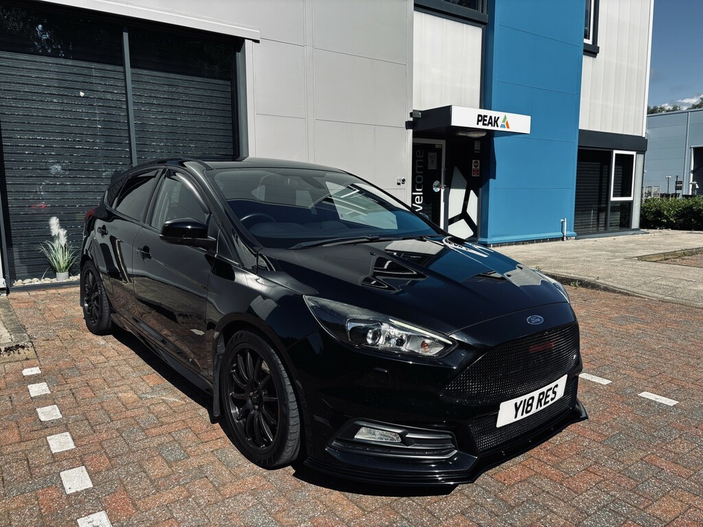 Ford Focus 2.0 T Ecoboost St-3 Y18RES Black #3