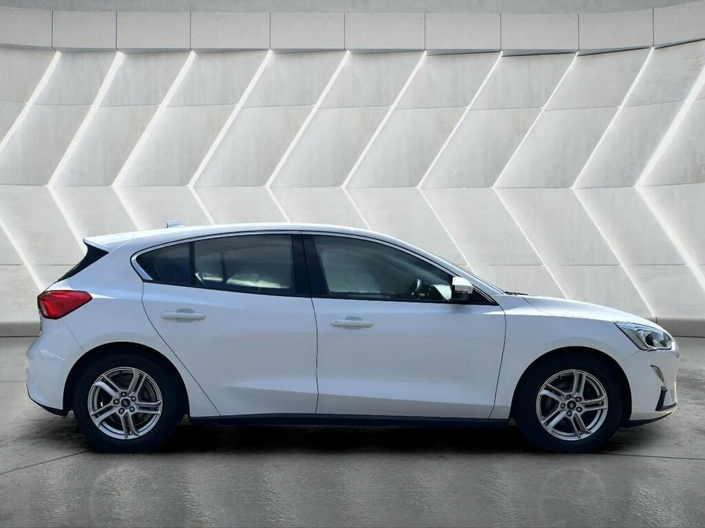 Ford Focus Hatchback 1.5 Ecoblue Zetec Euro 6 Ss 2019 BW68CEX White #5