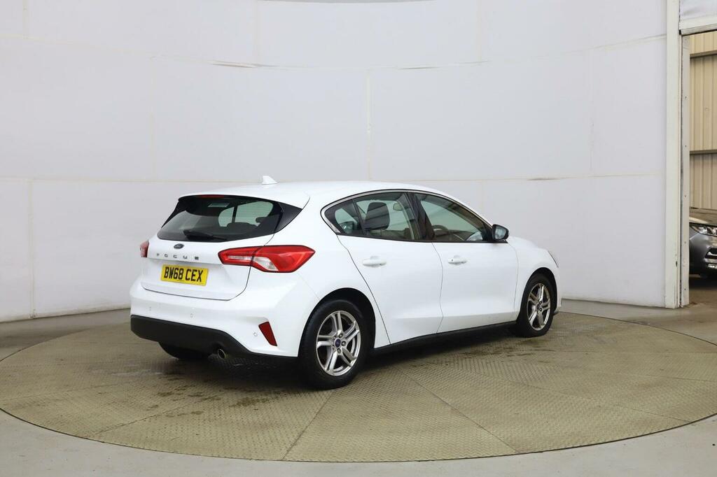Ford Focus Hatchback 1.5 Ecoblue Zetec Euro 6 Ss 2019 White #6