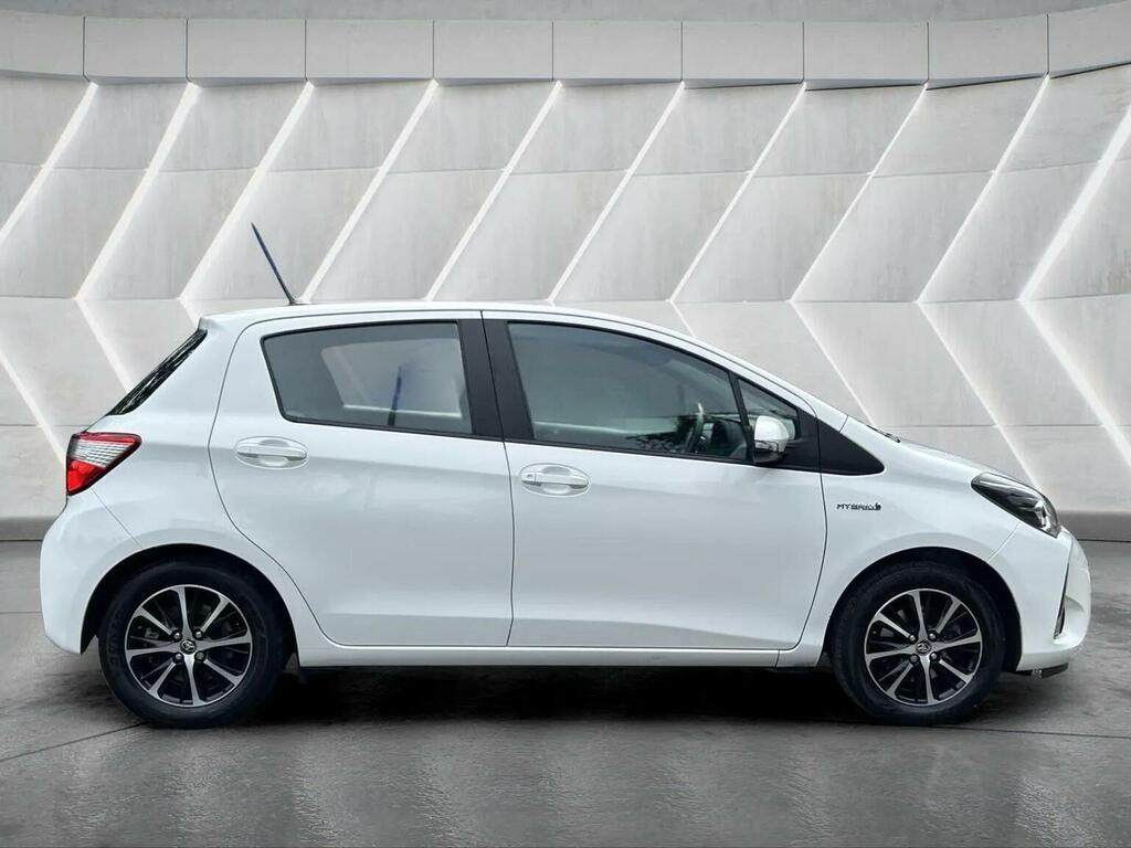 Toyota Yaris Hatchback 1.5 Vvt-h Icon Tech E-cvt Euro 6 Ss 5 LP19XPS White #5