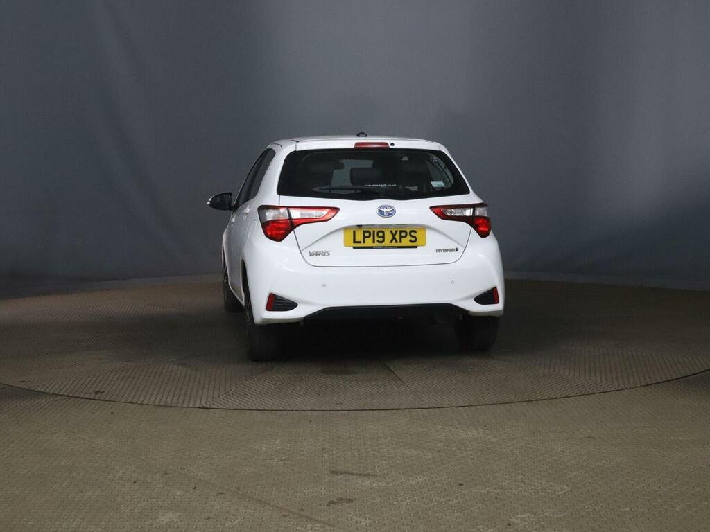 Toyota Yaris 1.5 Vvt-h Icon Tech E-cvt Euro 6 Ss White #4