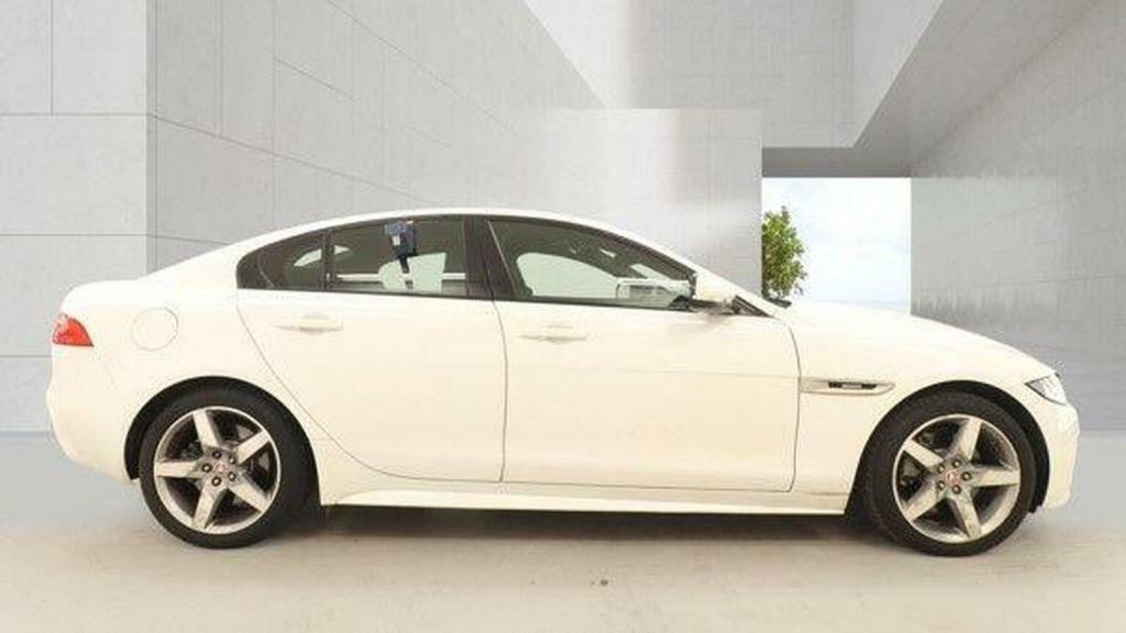 Jaguar XE  Red #14