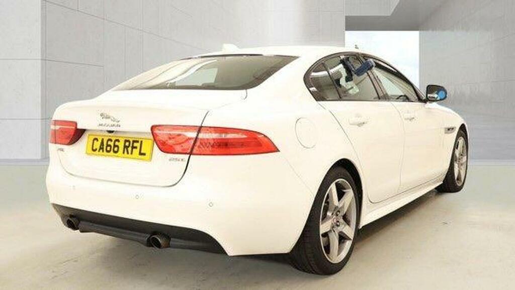 Jaguar XE 2.0 Gtdi R-sport Euro 6 Ss White #4