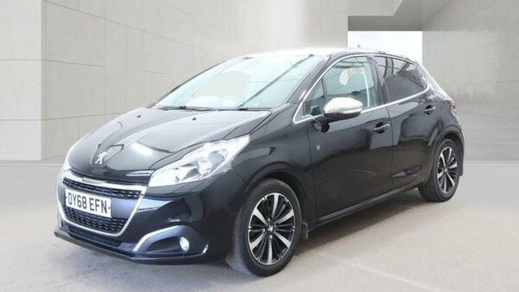 Peugeot 208 1.2 Puretech Tech Edition Euro 6 Ss Black #2