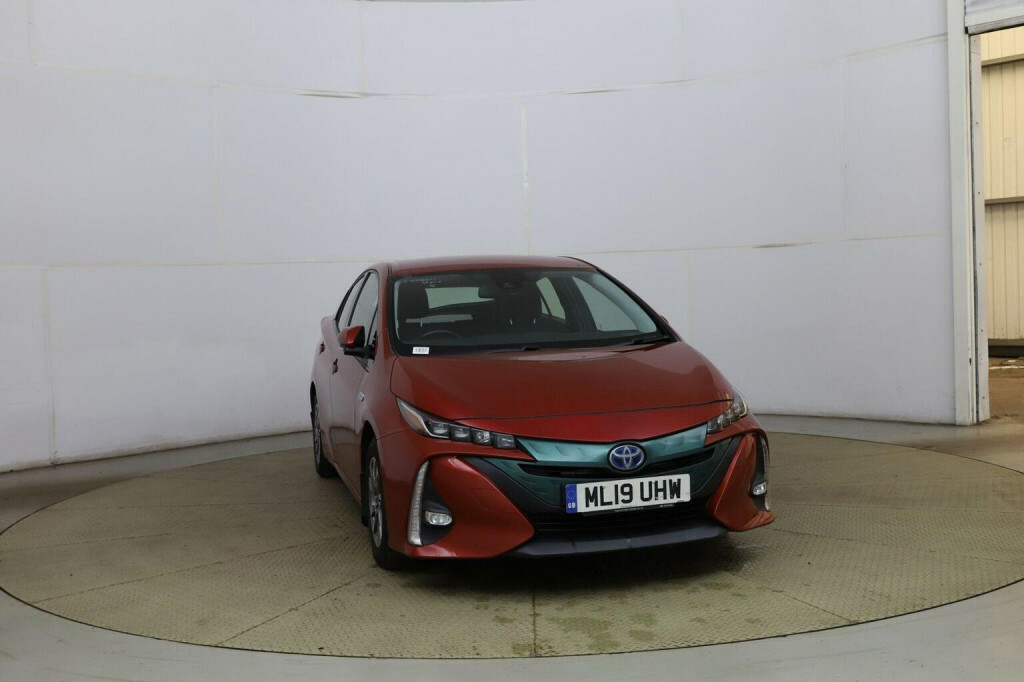 Toyota Prius+ Mpv White #15