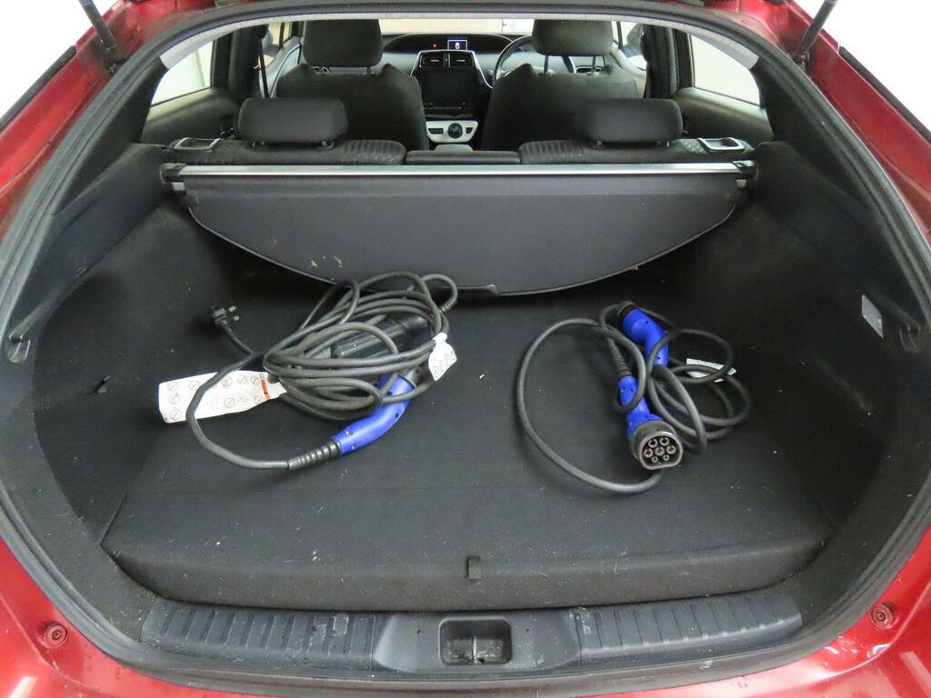 Toyota Prius+ Mpv White #12