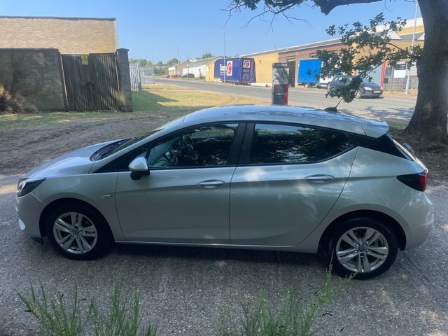 Vauxhall Astra 1.5 Turbo D Business Edition Nav Hatchback Die Silver #6