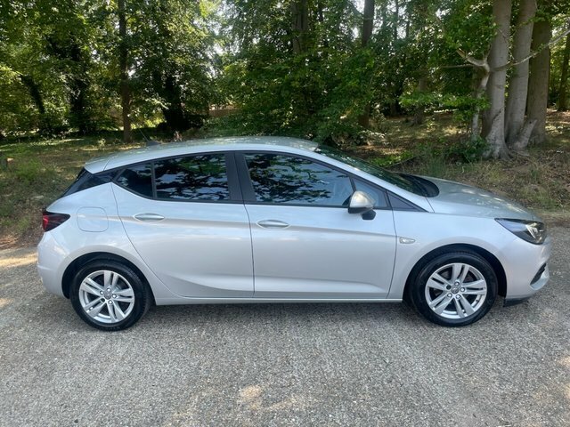 Vauxhall Astra 1.5 Turbo D Business Edition Nav Hatchback Die Silver #4