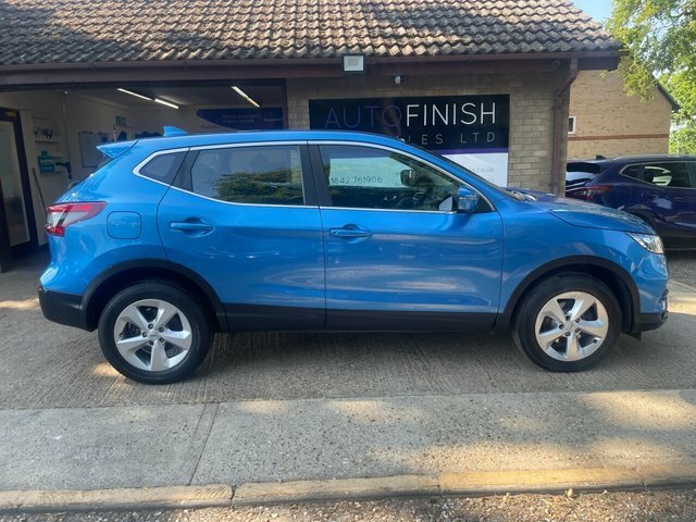 Nissan Qashqai 1.3 Dig-t Acenta Premium Suv Eur VL19GUK Blue #5