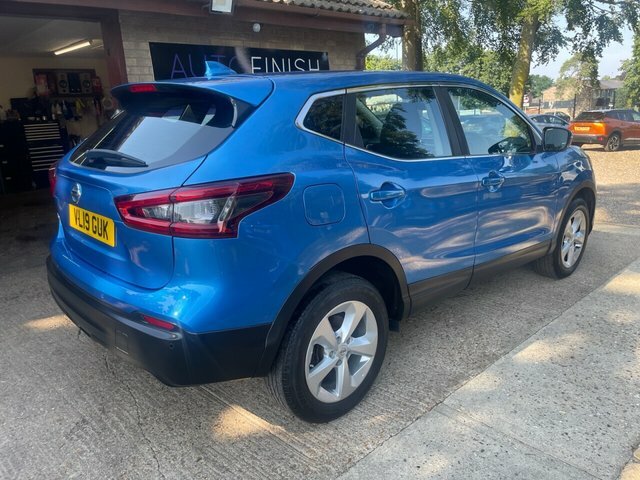 Nissan Qashqai 1.3 Dig-t Acenta Premium Suv Eur VL19GUK Blue #6
