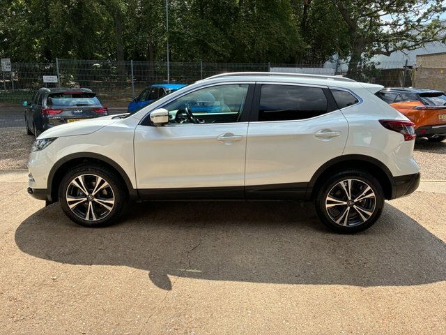 Nissan Qashqai 1.3 Dig-t N-connecta Suv Euro 6 BA19NCF White #4